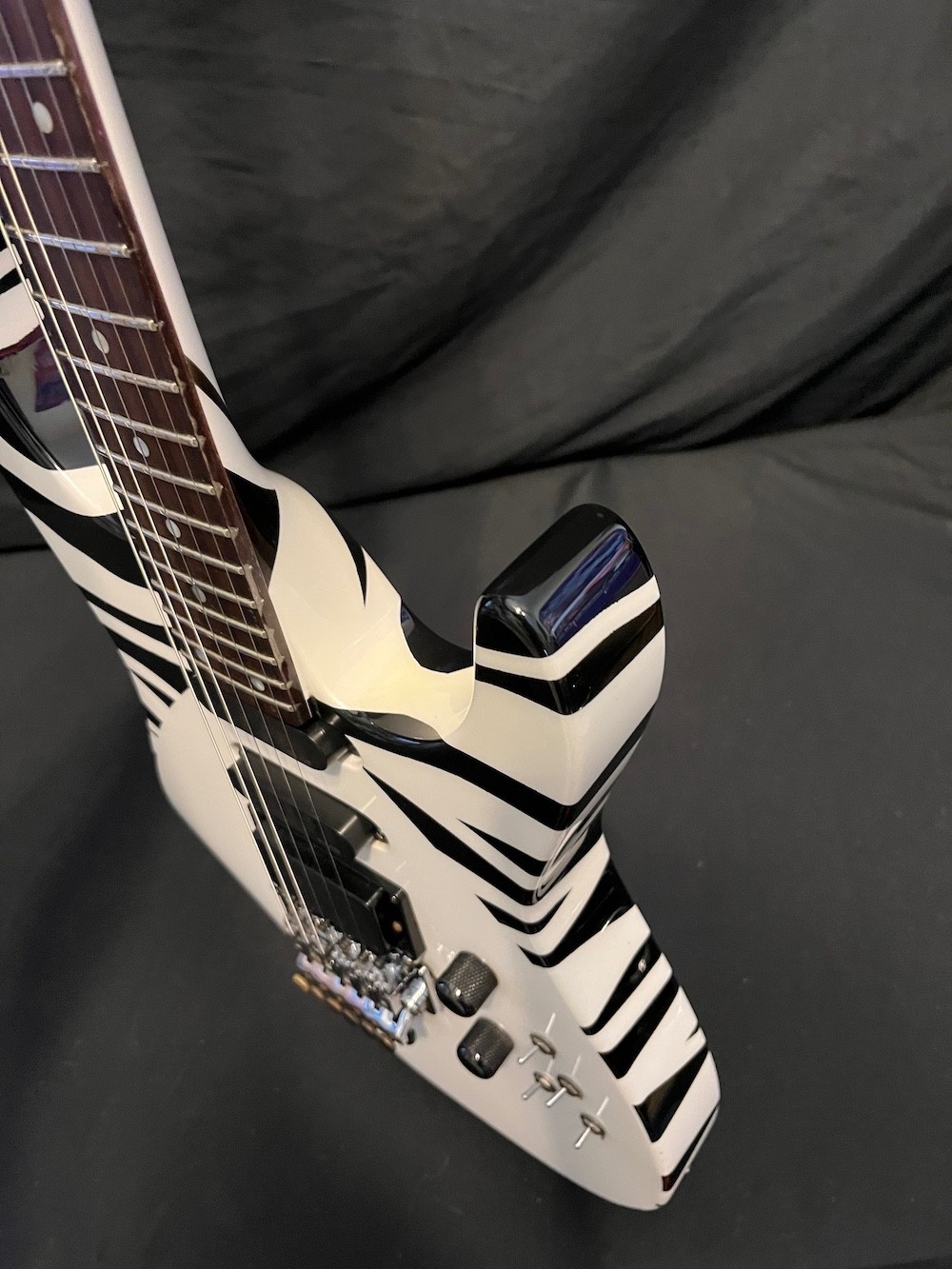 1986 Jackson USA Soloist Platinum Pearl Guitar W/Zebra Stripes W/Case