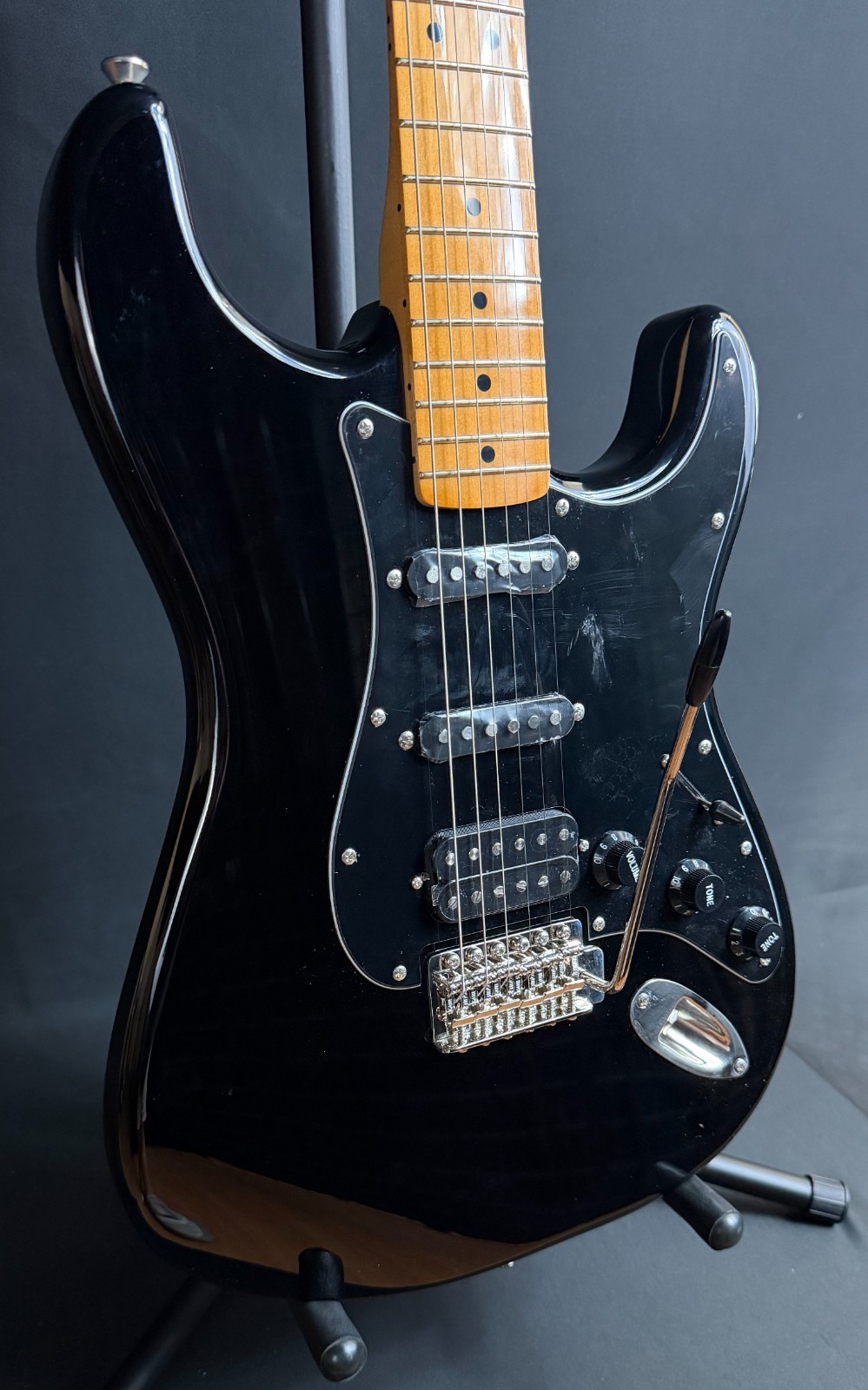 Squier Classic Vibe 70’s Stratocaster HSS Electric Guitar Gloss Black (841)