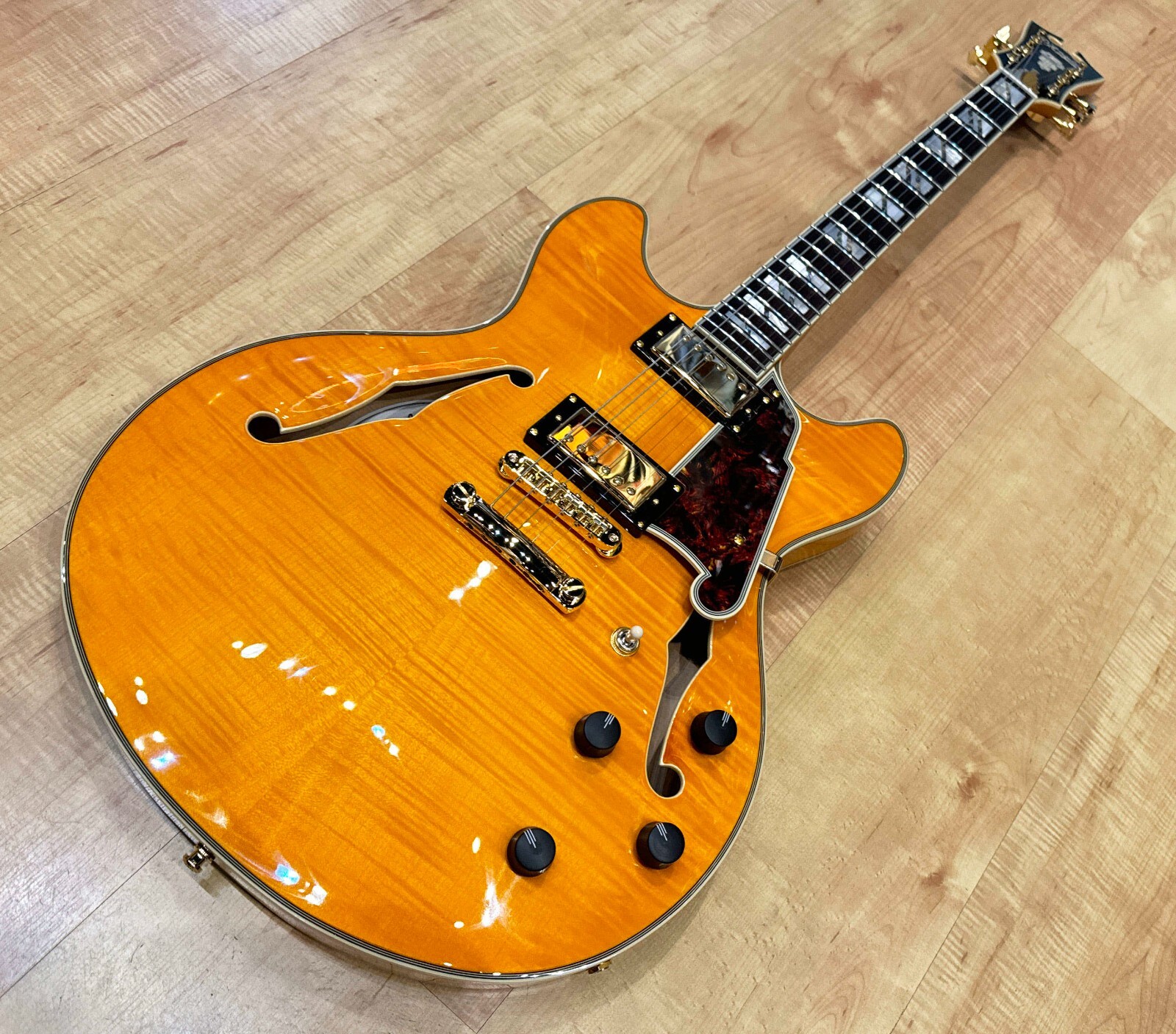 D’Angelico Excel DC Flametop Double Cut Semi-Hollow Electric Guitar Natural