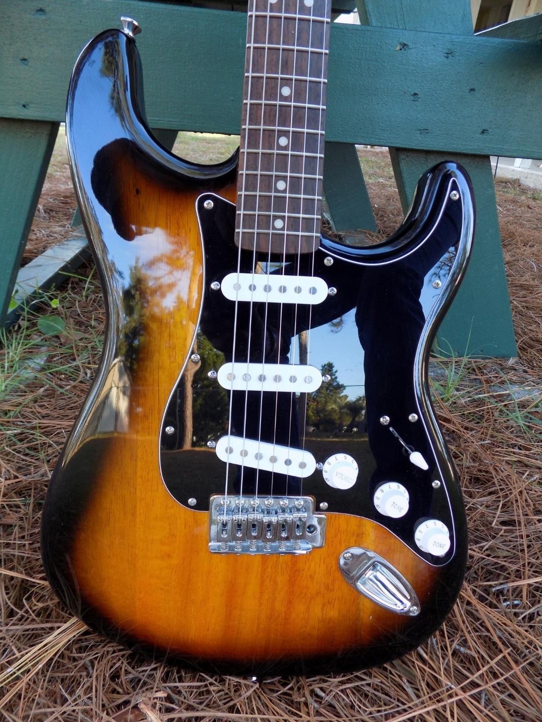 Squier “Custom Shack ” Strat, Alnico 5 Pickups, Custom Wiring,Capacitor Upgrade
