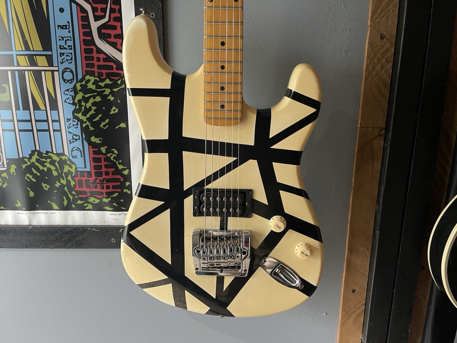Rare HOHNER ST Metal PROFESSIONAL Electric Guitar Maple Stripes Germany 1980’s