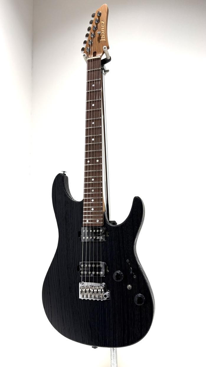 Ibanez Prestige AZ2402AR-CGB Coarse Grain Black Flat