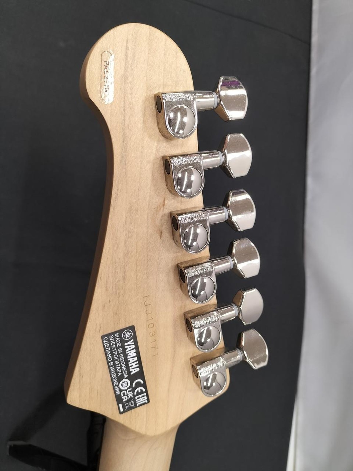YAMAHA PAC311H Used Alder body Maple neck Redwood fingerboard Black w/Gig case