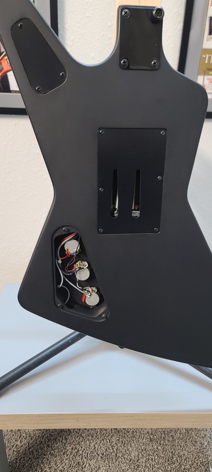 Dean Z X Floyd Rose Excellent To New Cond, Pickup Stickers Still On Pick-Pups!
