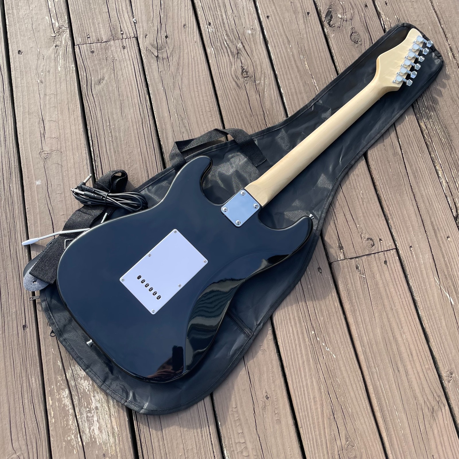 Full-Size Dark Blue Electric Guitar with Rosewood Fretboard, S-S-S Pickups