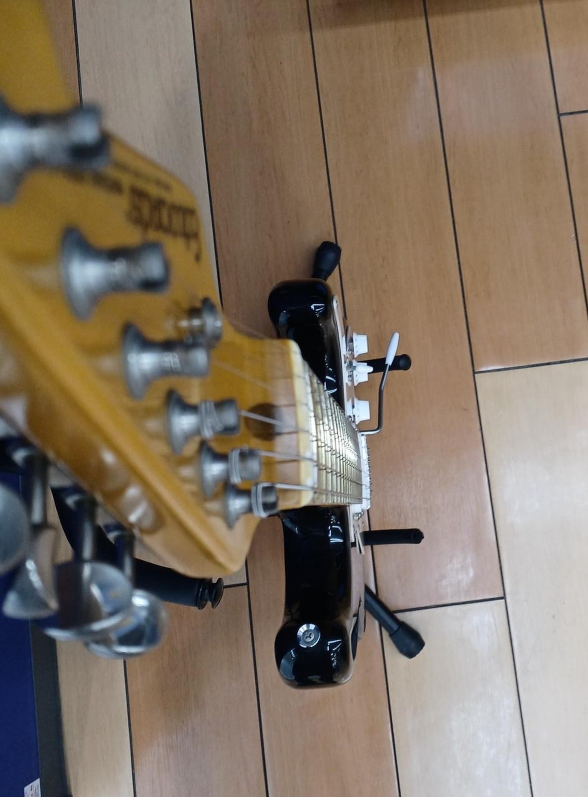 EDWARDS E-ST Used Alder body Maple neck Pau Ferro fingerboard Black