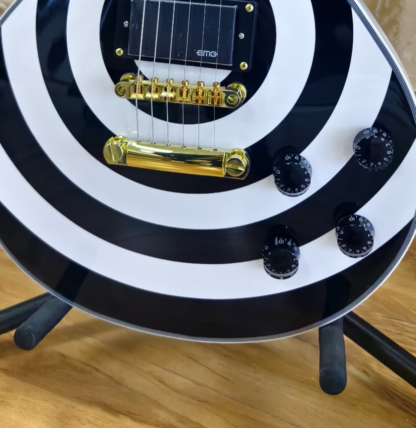 Zakk Wylde Custom Bullseye Black & White Target Design EMG Pickups Gold Hardare