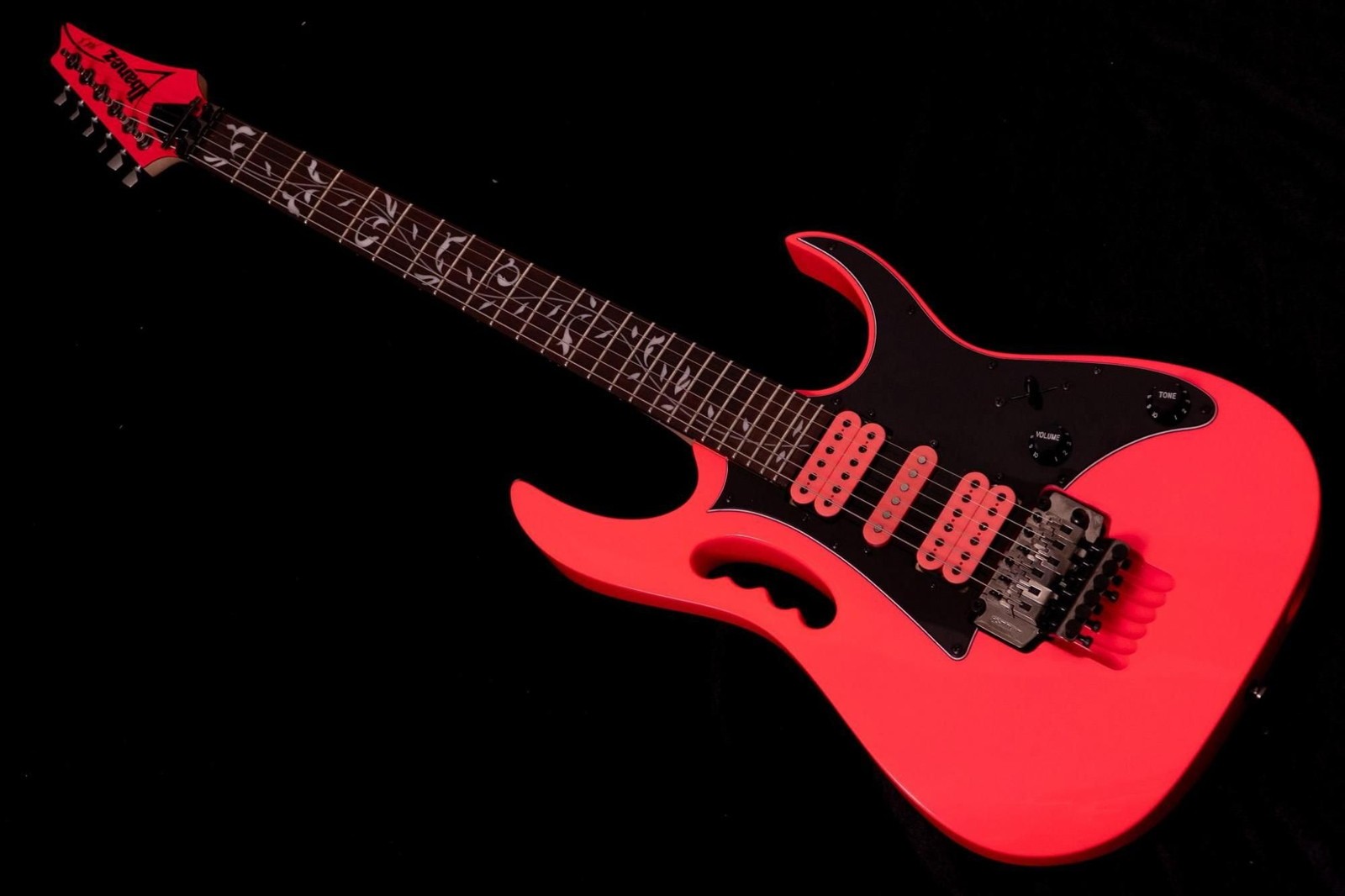 Ibanez JEMJRSP 2024 Used Meranti Body Maple Neck Jatoba FB Pink w/Soft Case