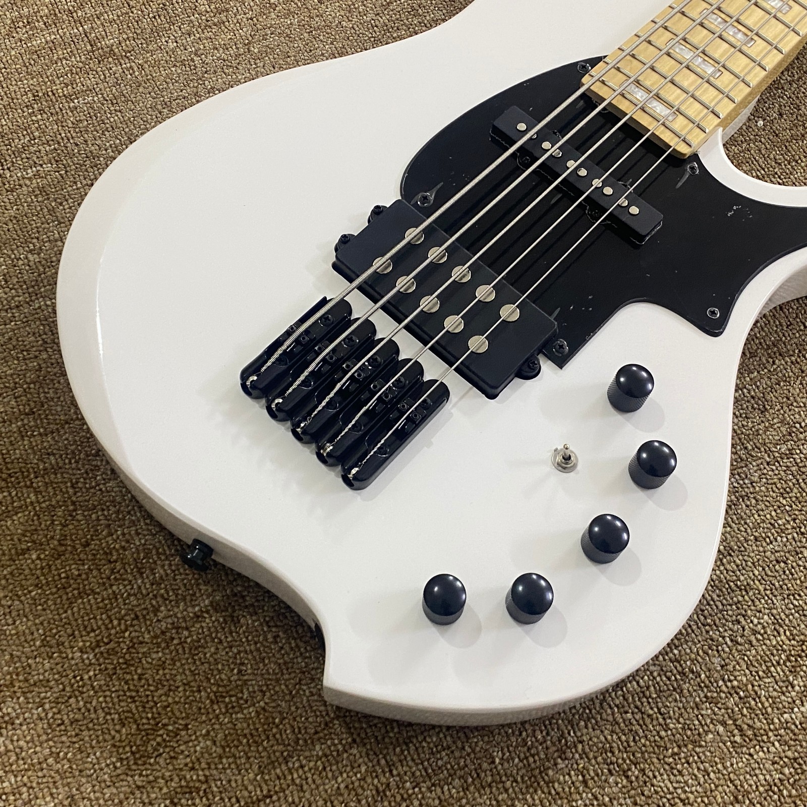 Minimalist Bass Guitar Flawless White Gloss Finish 5-String Flash Bargain