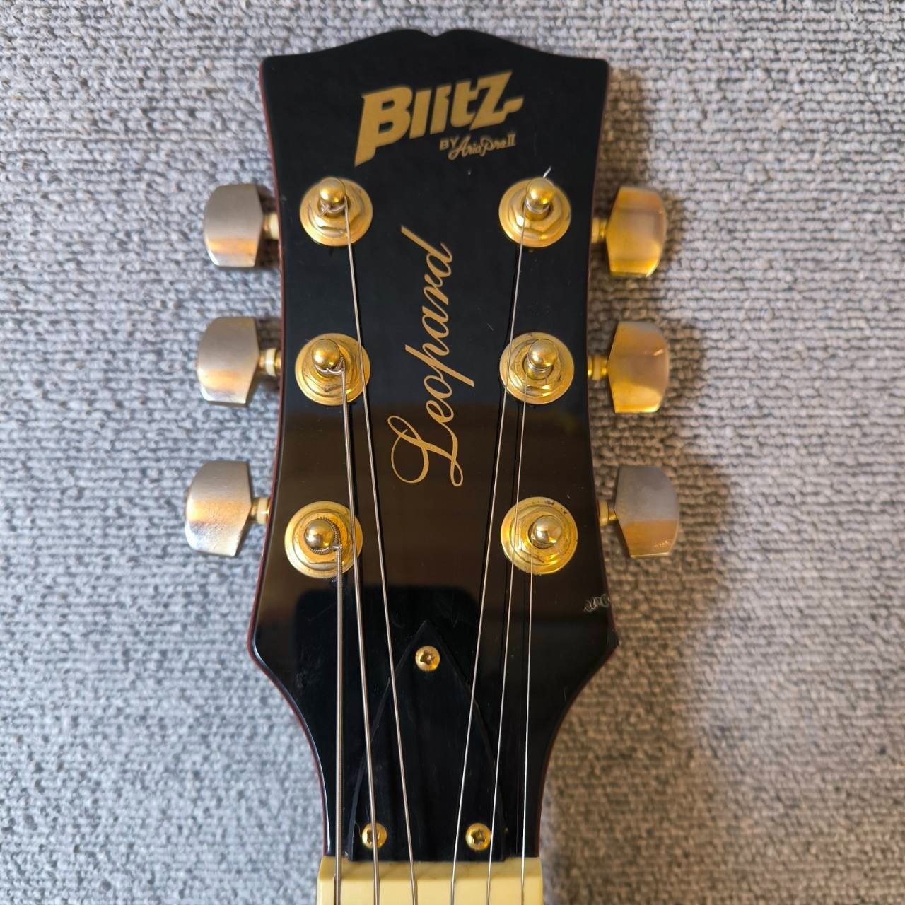 Blitz by Aria Pro II Electric Guitar Les Paul Standard Cherry Gold Parts