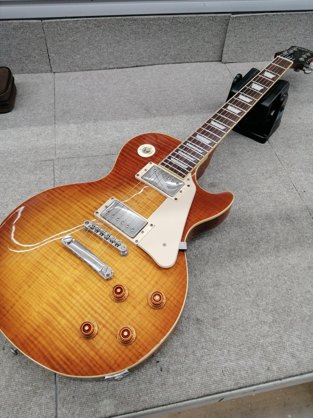 EPIPHONE LESPAULSTANDARD Used Mahogany body Mahogany neck Cherry Burst