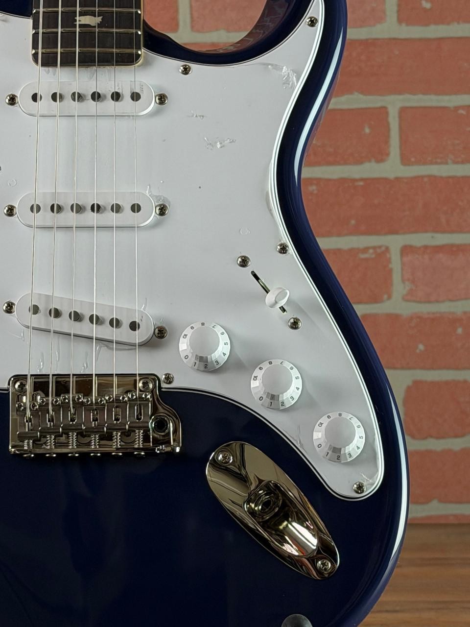 PRS SE Silver Sky Rosewood Fingerboard Electric Guitar – Trad Blue