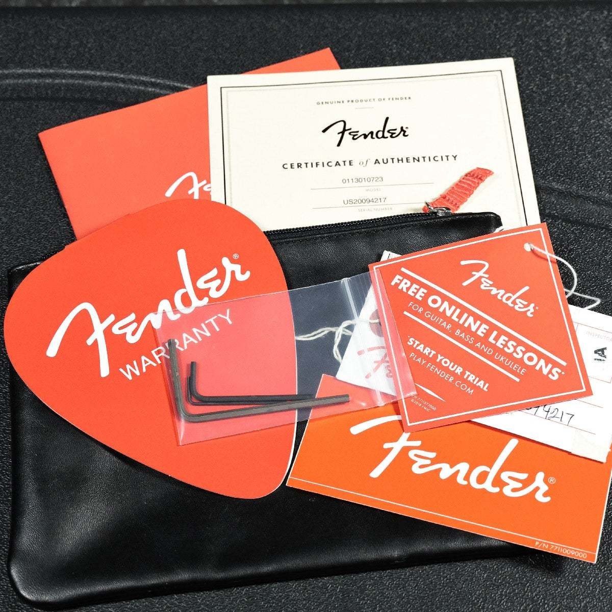 Fender American Showcase Stratocaster Olympic Pearl 2021