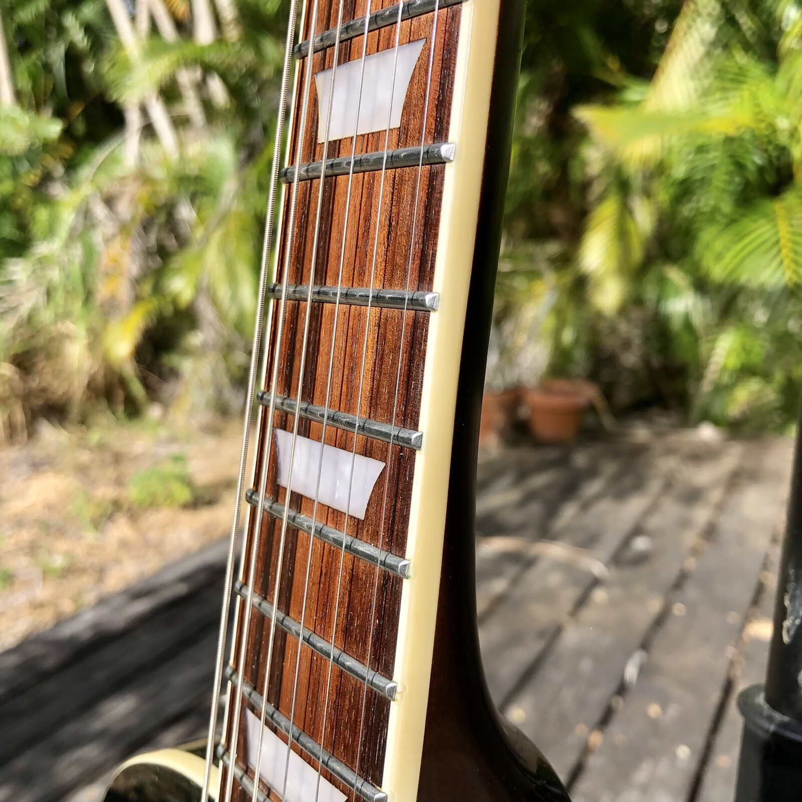 Upgraded Indio 66 DLX Plus Cobra Burst Quilt Top Single Cut Electric Guitar