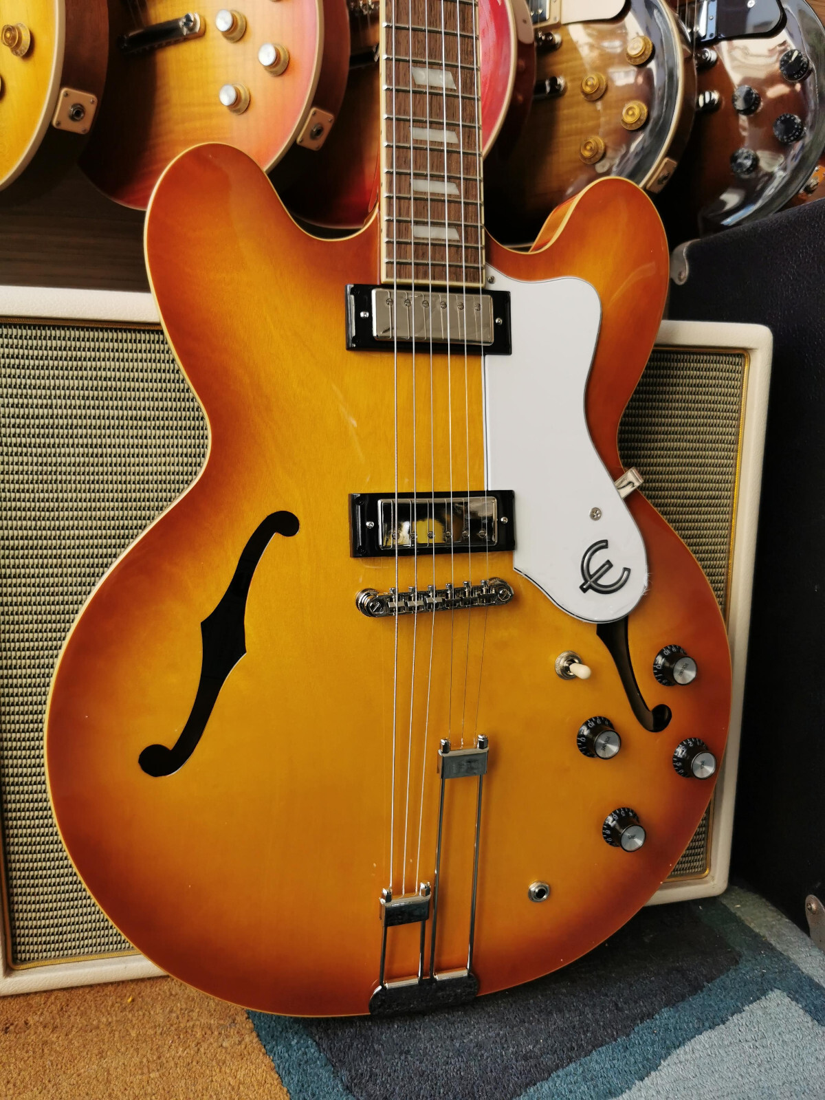 Epiphone Riviera 2024 – Royal Tan