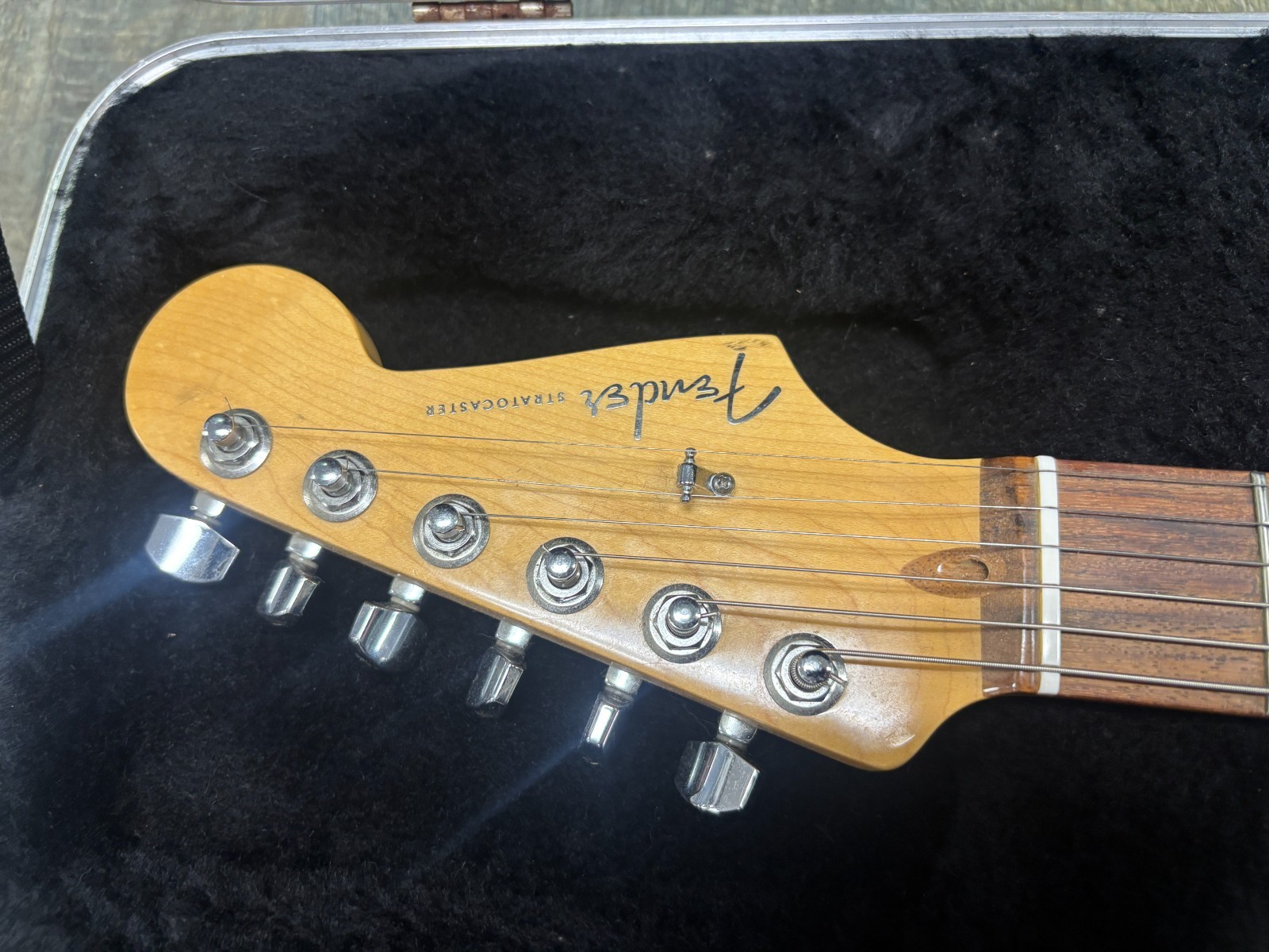 Fender 2012-13 USA Tobacco Burst American Deluxe Stratocaster guitar w/ case.