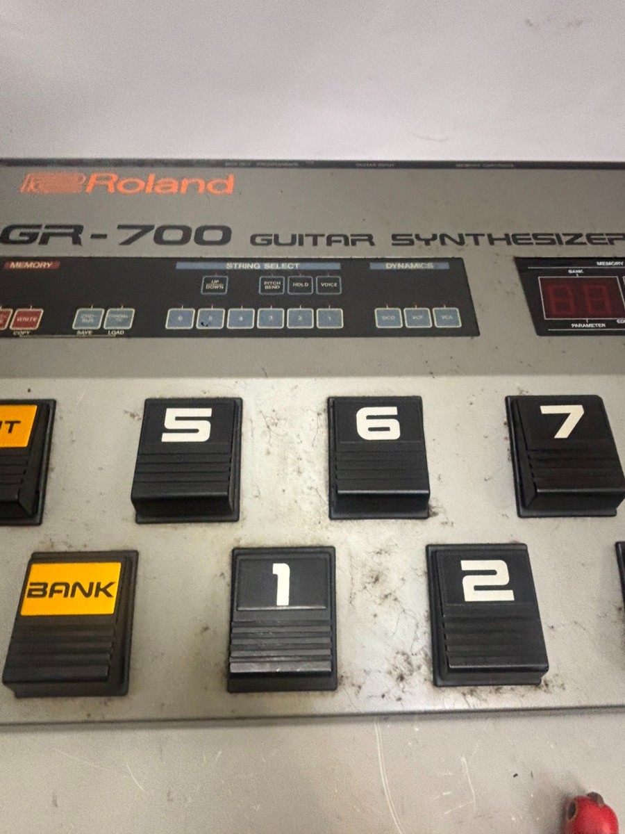 Roland GR700 Guitar Synthesizer Tested item Vintage Floor Controller Japan