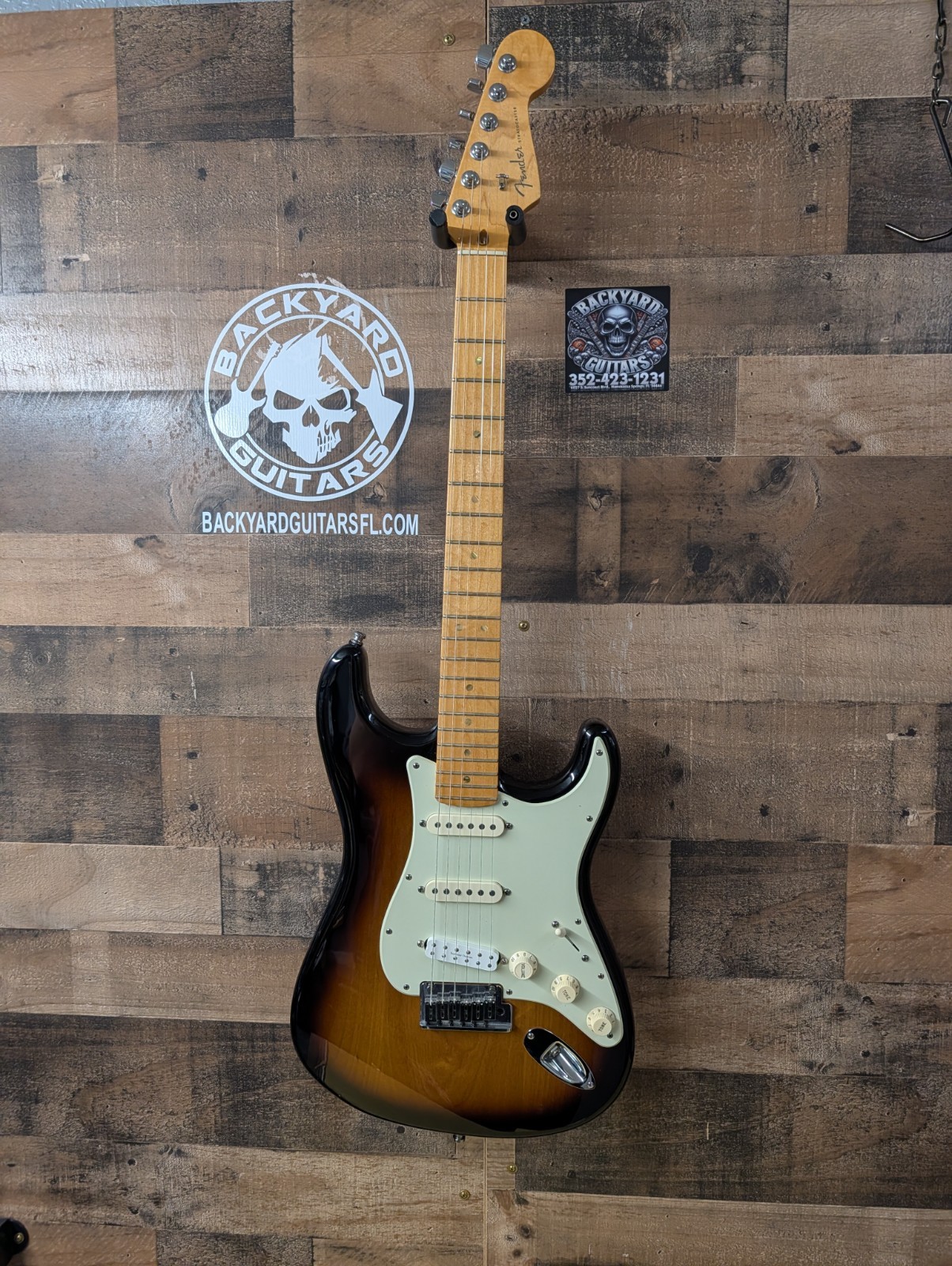 2009 Fender American Deluxe Stratocaster Sunburst USA W/ Case