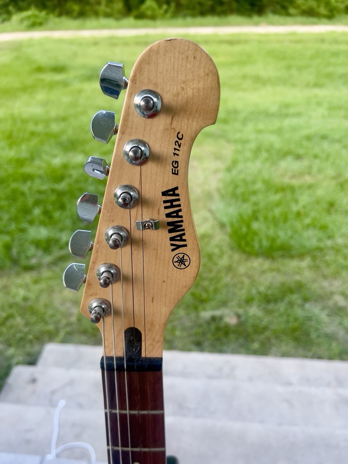 Yamaha Electric Guitar – EG 112C, Padded Case, and Numerous Original Accessories