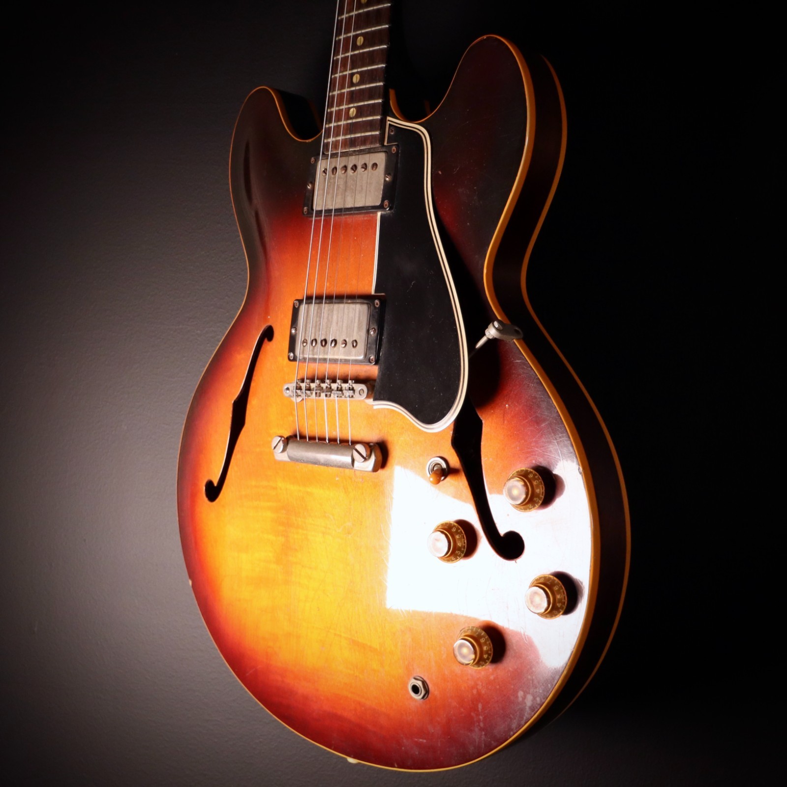 1958 Gibson ES-335 – First Year – Thin Top – Super Clean