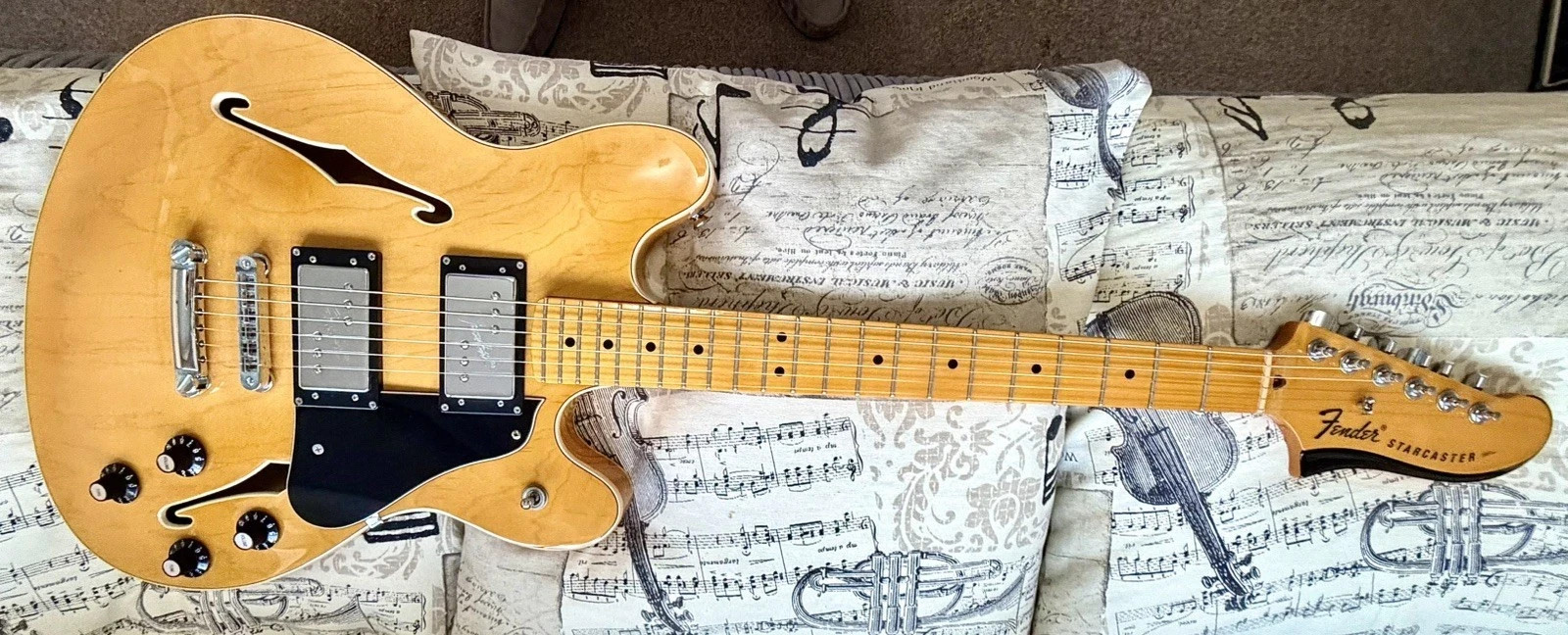 Fender Modern Player Starcaster (Natural Finish)