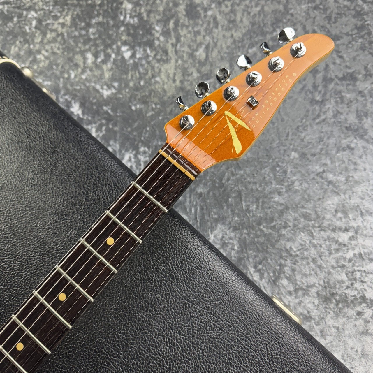 TOM ANDERSON Drop Top Translucent Amber with Binding USED With Hard Case
