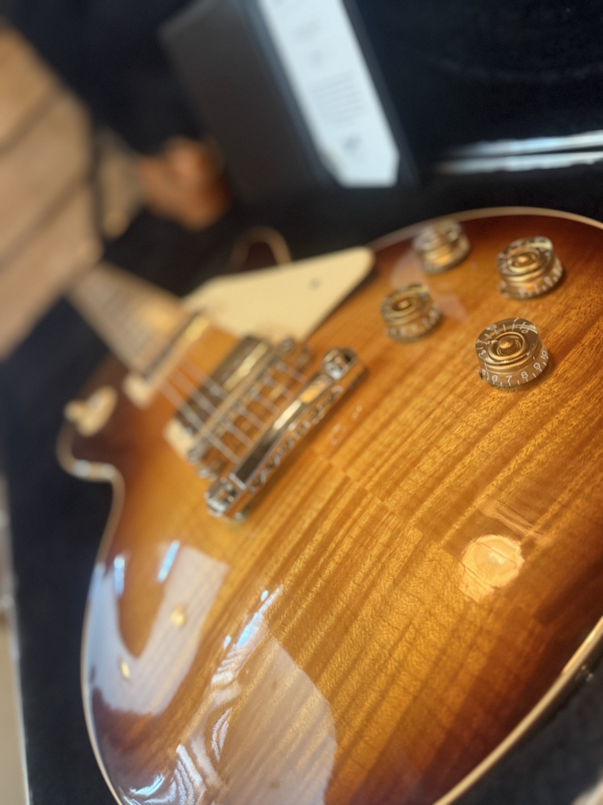 2015 Gibson Les Paul Traditional Demo Sunburst 100th Anniversary w Case & COA