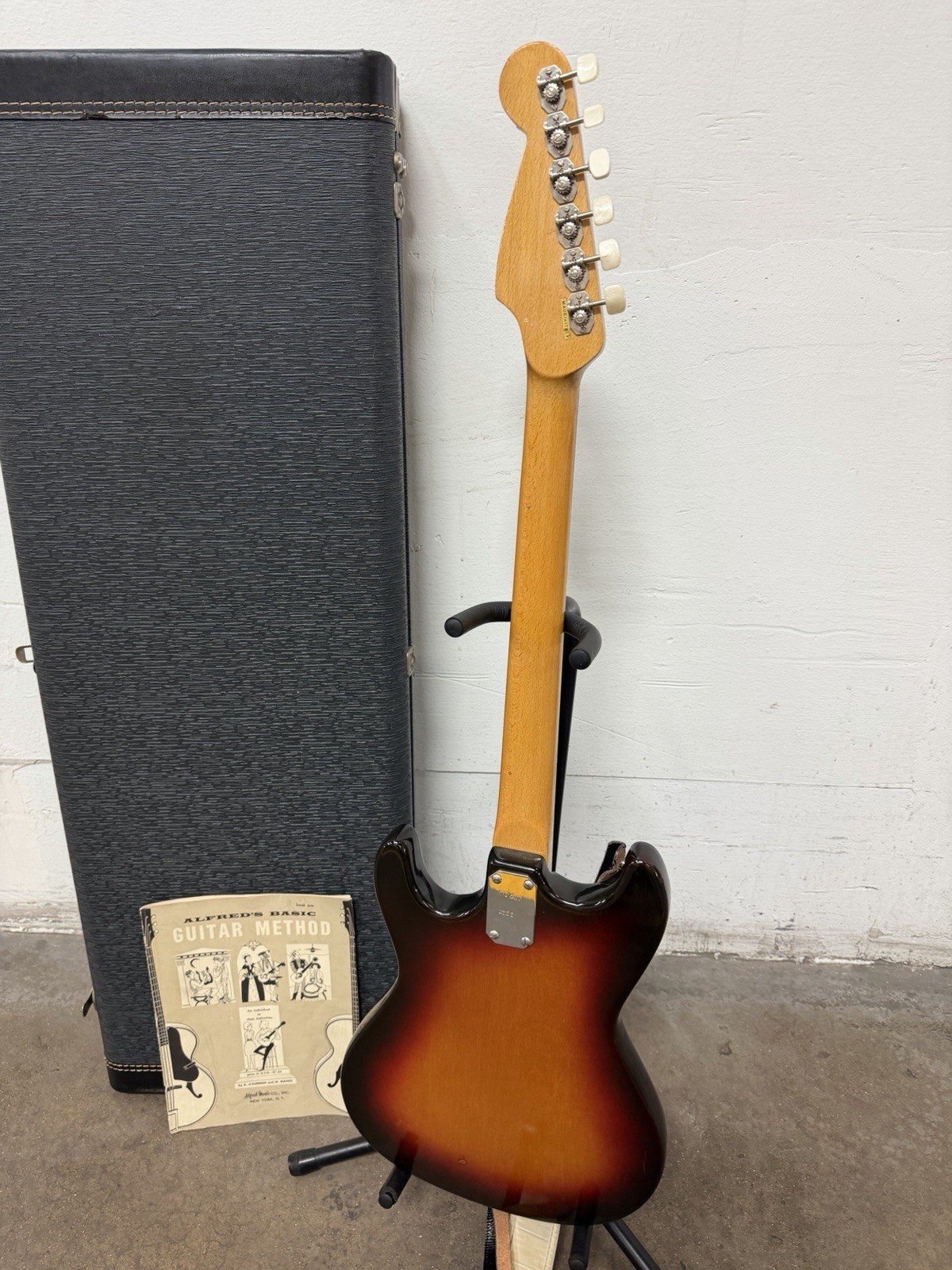 Vintage 1964 Crucianelli Mustang MU42V Guitar W Hard Case And Strap