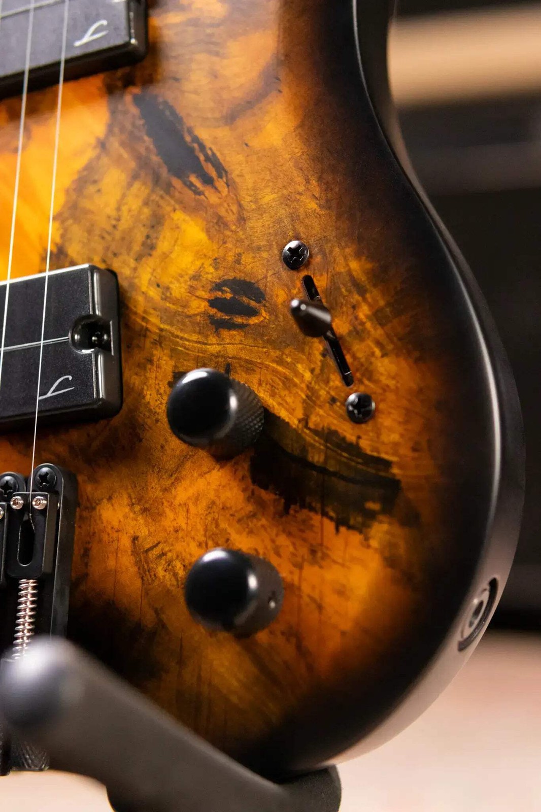 Legator G8FSS-DV 8-String Multi-Scale Headless Electric Guitar – Death Valley wi