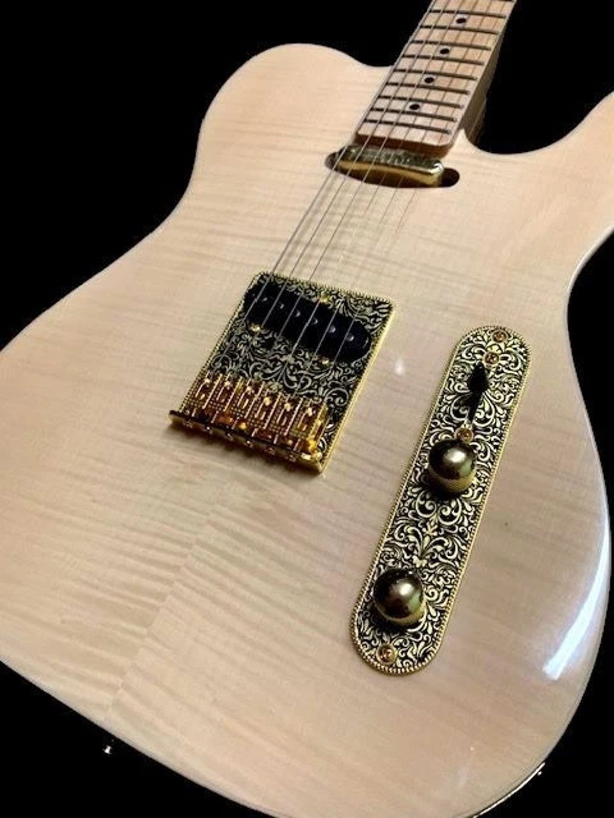 GREAT PLAYING NEW SOLID MAPLE FLAMED TL. VINTAGE STYLE 6 STRING ELECTRIC GUITAR