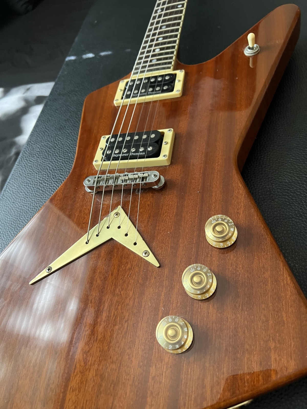 Dean Z Chicago Standard Electric Guitar – Hard Case Included
