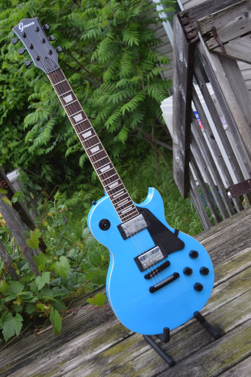 Electric Guitar Mahogany Body Maple Top Metallic Blue (Groove Canadian Brand)
