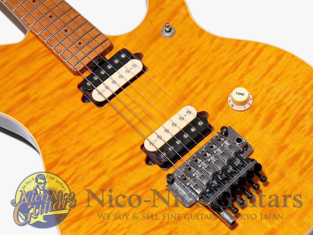 MUSIC MAN 1993 EVH Signature FMT Gold Translucent