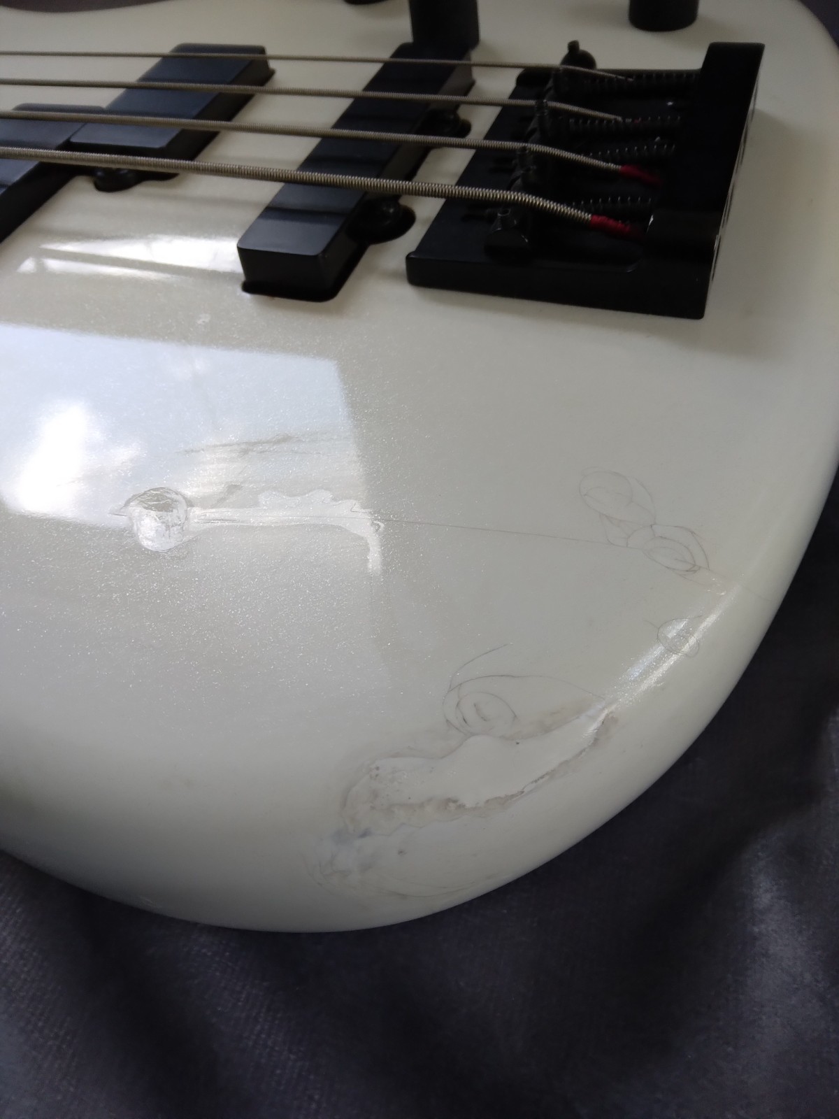 Rogue, Pearl White, Model LX200B Bass Guitar, Full Scale. Made in Korea.