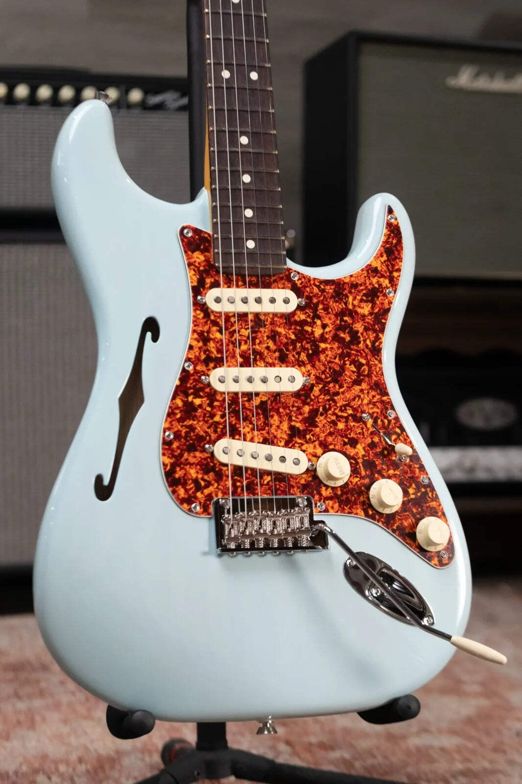 Fender American Professional II Stratocaster Thinline – Transparent Daphne Blue