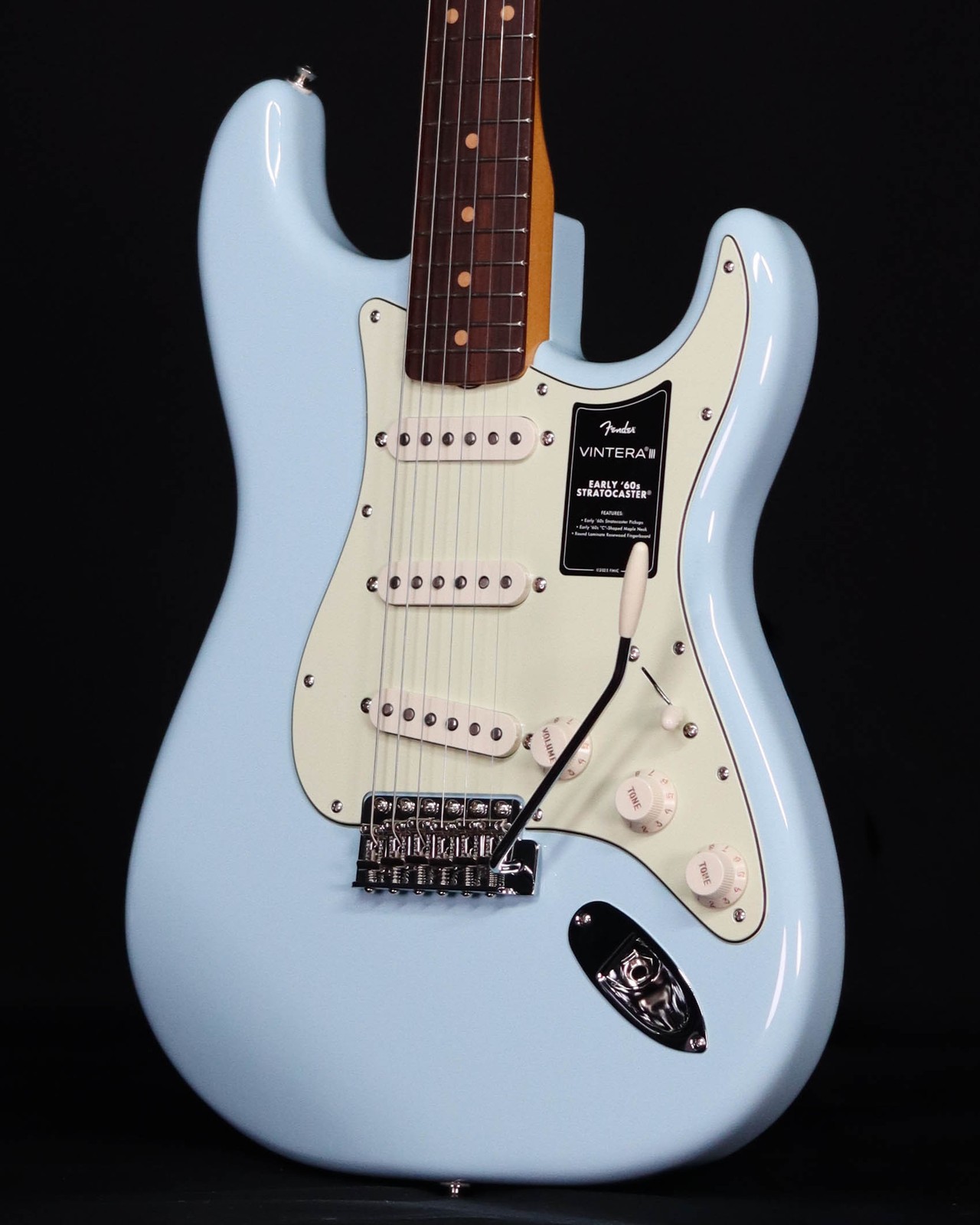 Fender Vintera III Early ’60s Stratocaster, Rosewood FB, Sonic Blue