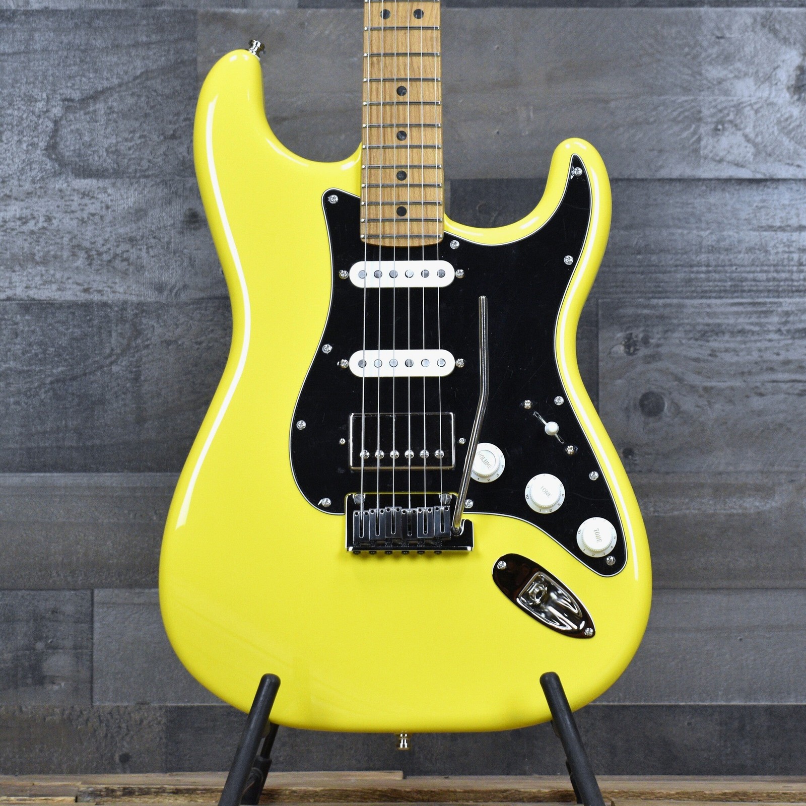Fender Limited Edition American Ultra II Stratocaster HSS – Graffiti Yellow with