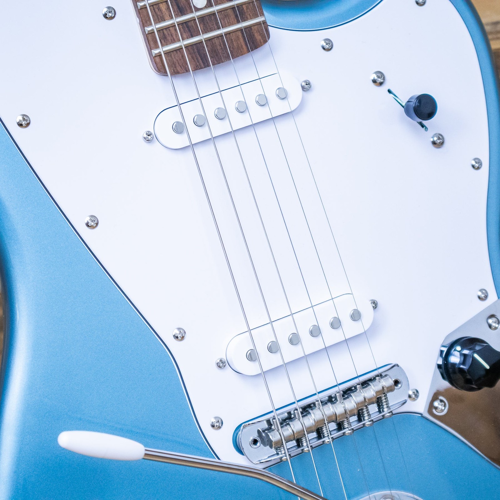 Squier Limited Edition Affinity Series Jaguar Guitar, Ice Blue Metallic U283630