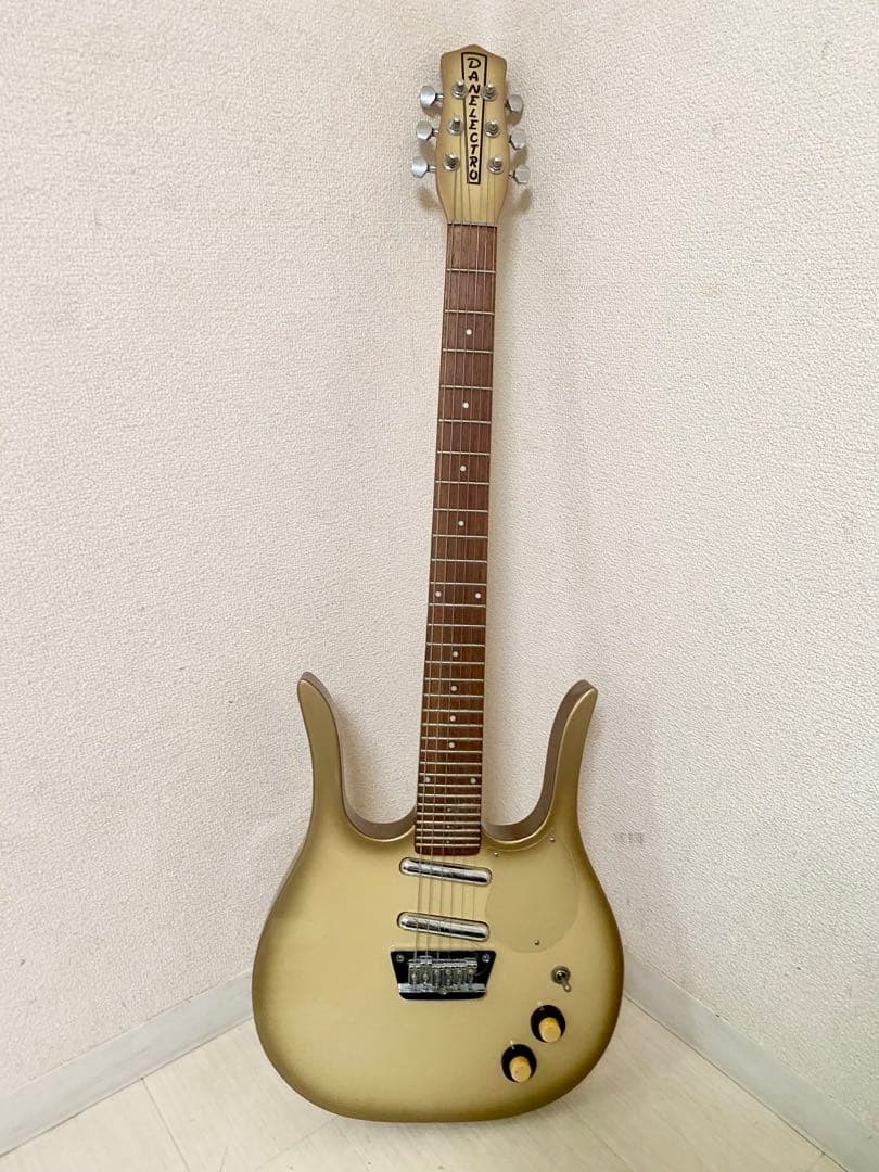 Danelectro Longhorn 31 Fret Color