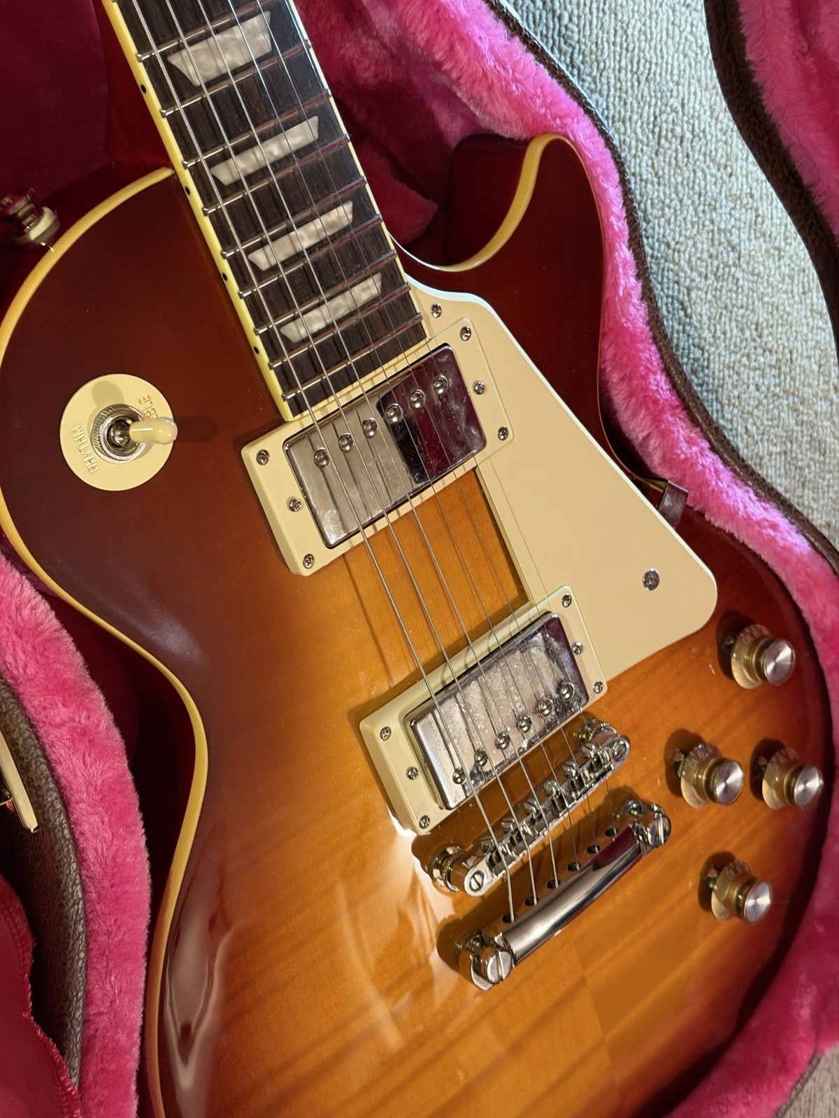 Epiphone Les Paul Standard 60s Electric Guitar – Burbon (iced Tea) Burst w/ Case