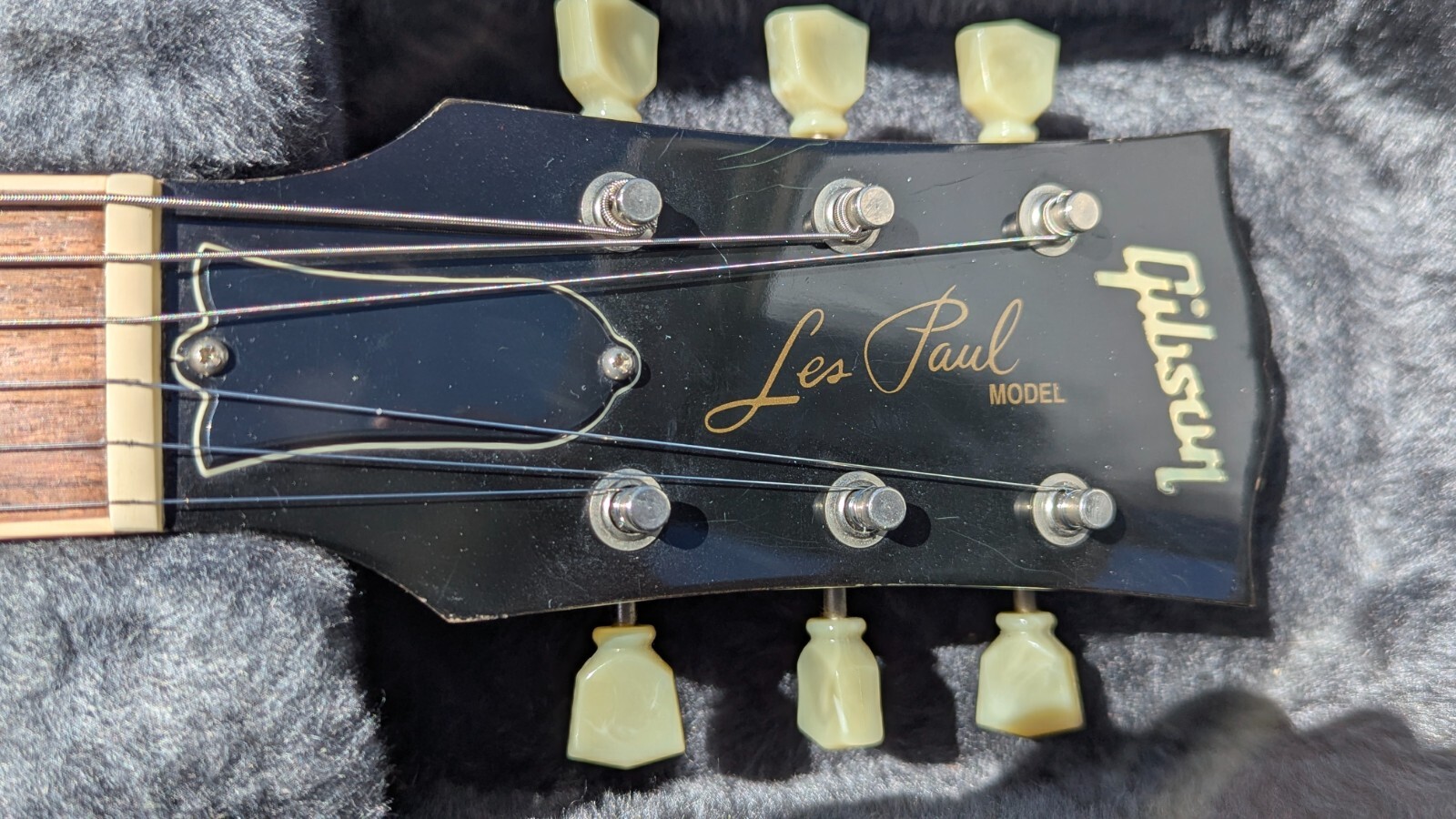 2002 Gibson Les Paul Standard Premium Plus – AAA+ Honeyburst – 8lbs – 9oz