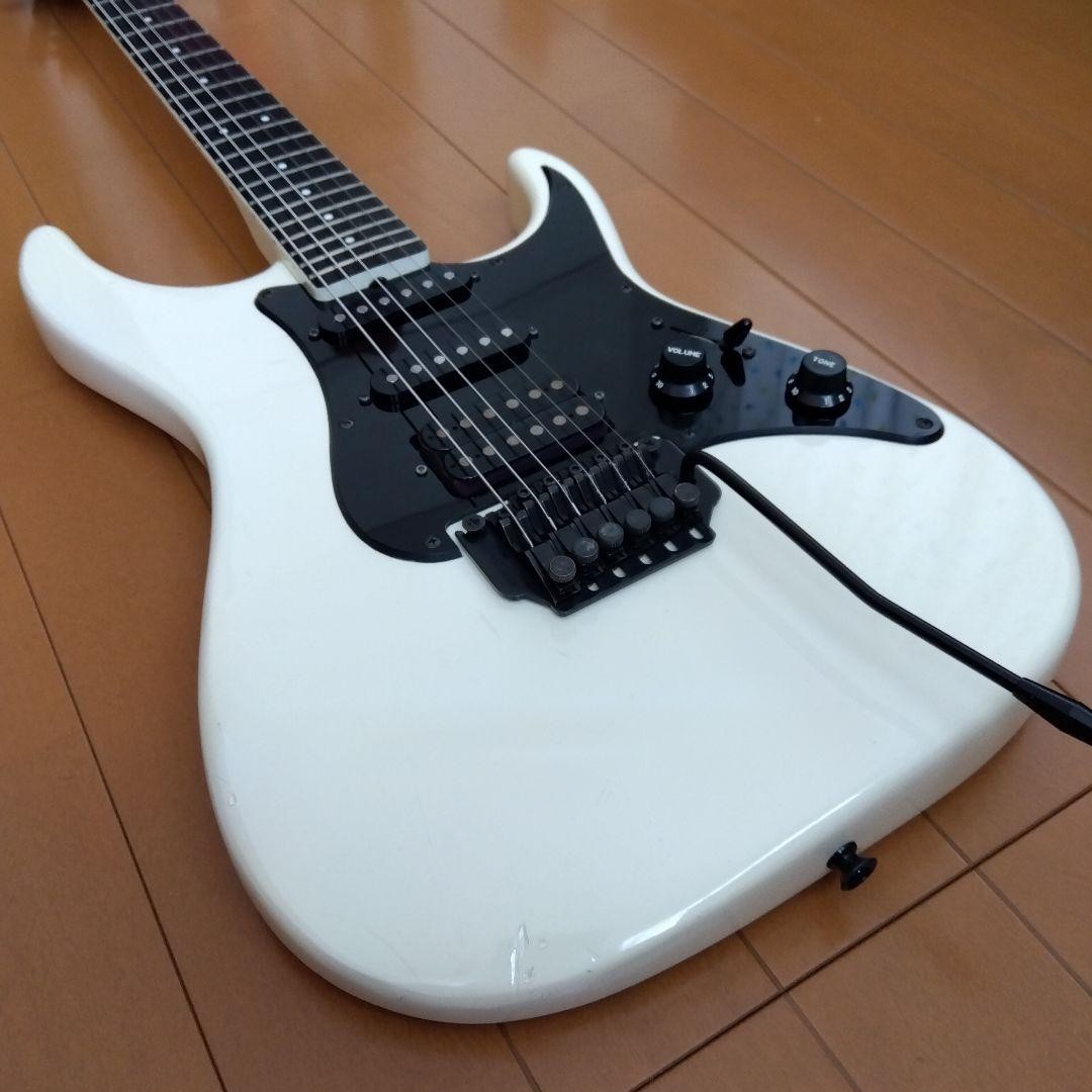 1980s Short Scale Electric Guitar Revolver Fernandes FR White