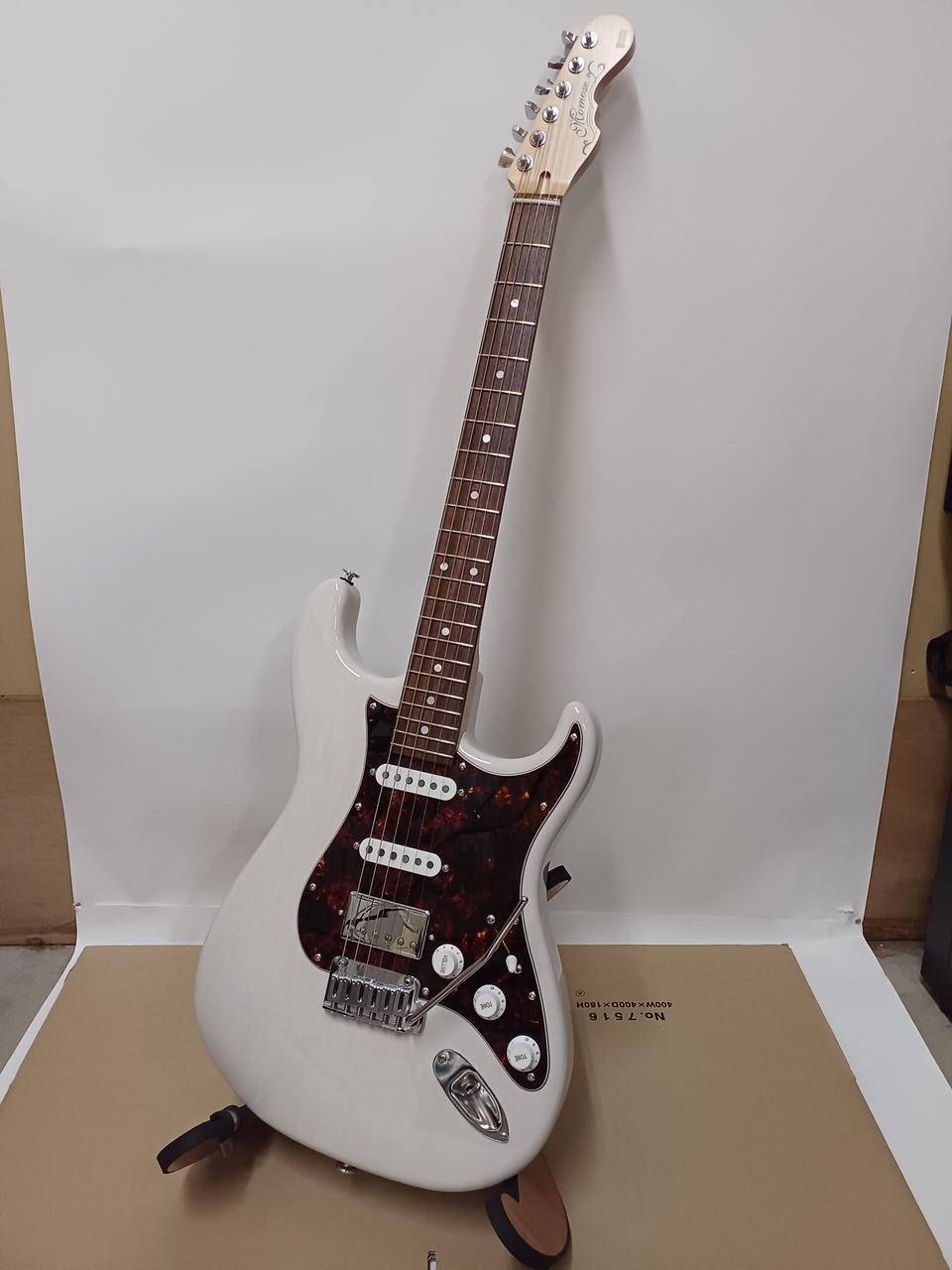 Momose Modern Virtuoso MC2-MV/R WBD Ash Body Quartersawn Maple Rosewood