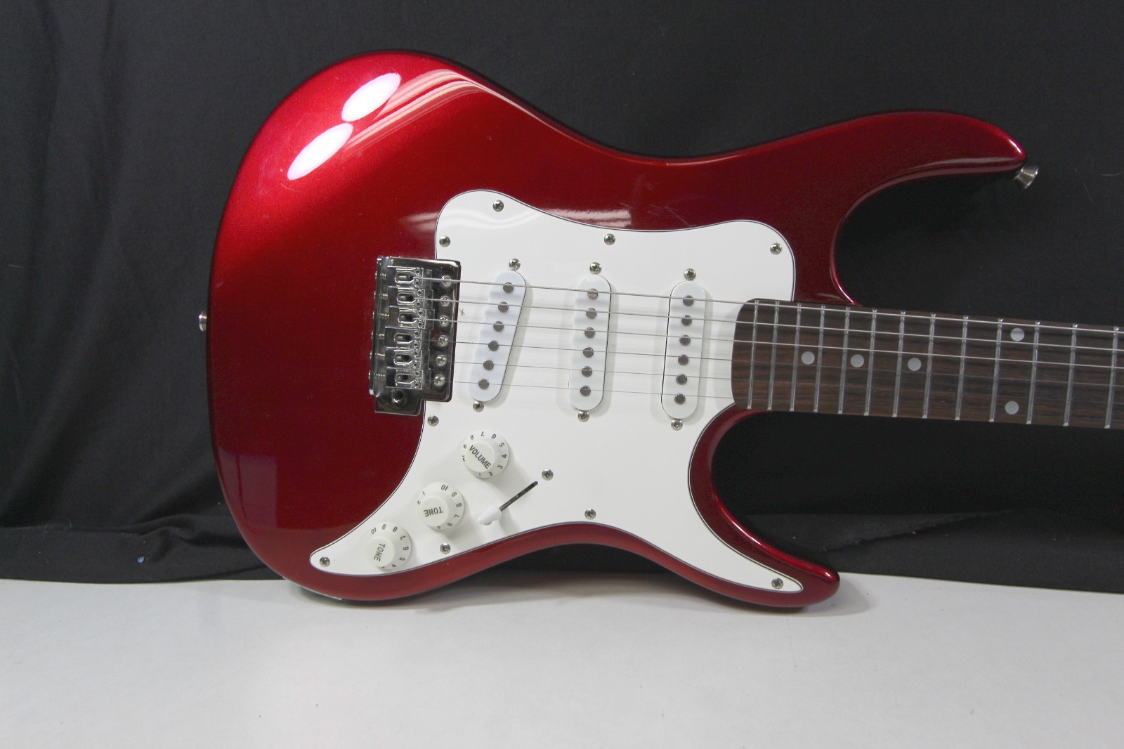 AXL Blood Red SRO Headliner AS-750 Right Hand Electric Guitar (07LE26EB)