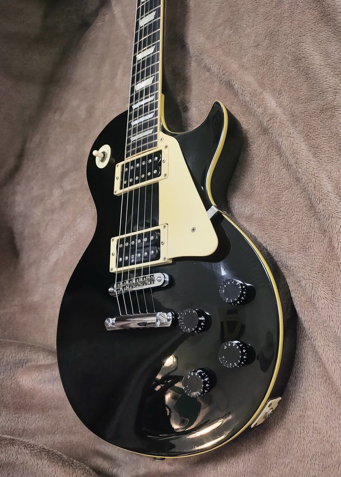 Greco EG700 Used 1977 Maple Body Maple Neck Ebony Fingerboard Ebony w/Hard Case