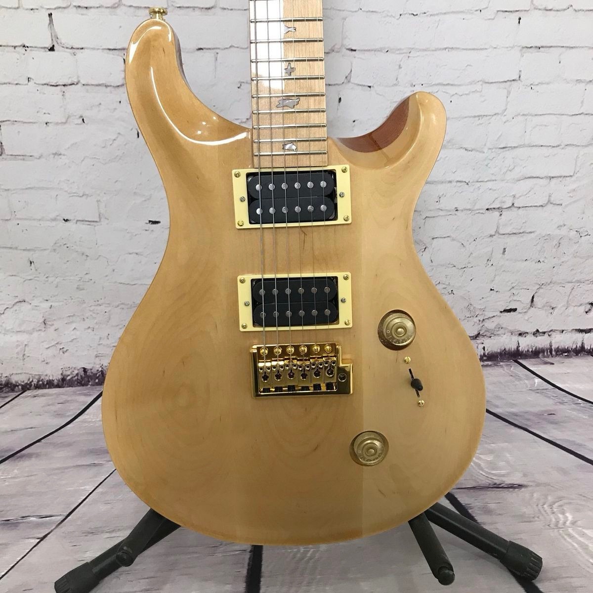 Electric Guitar-Mahogany Body Maple Fretboard 6-String H-H Pickups Freakin Beaut