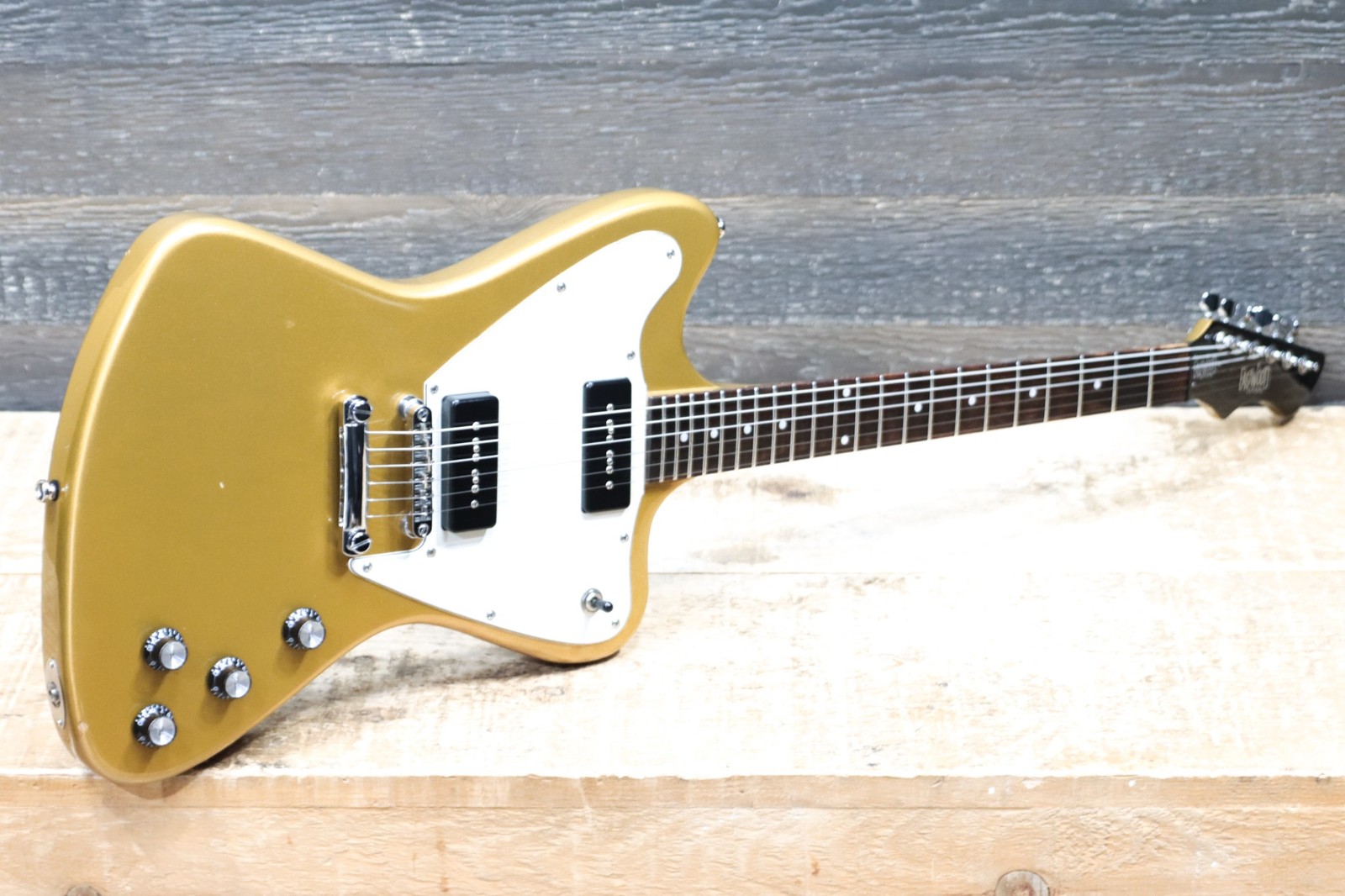 Eastwood Guitars Stormbird Gold Solid Basswood Body El. Guitar w/Bag #1301087