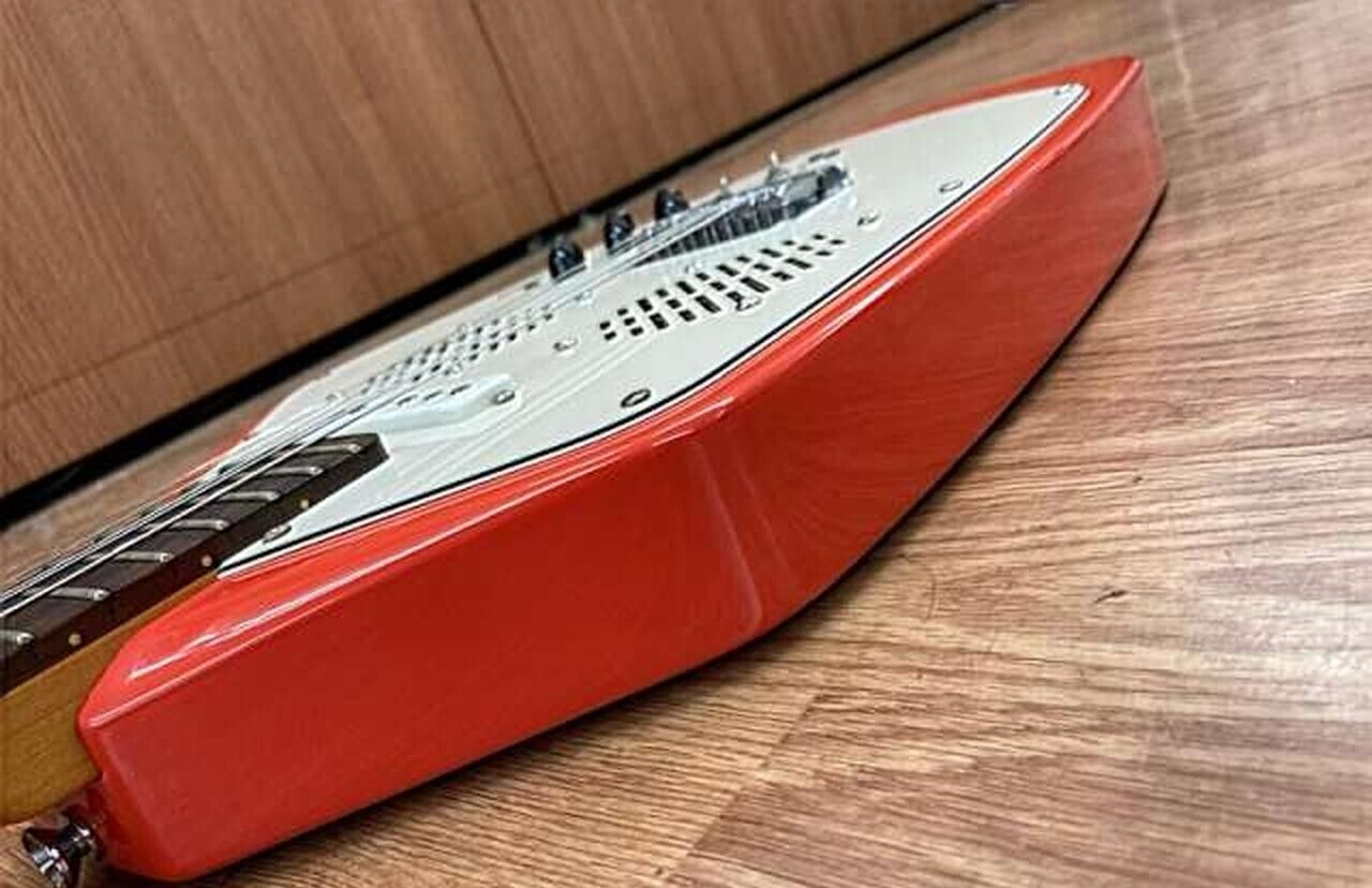 VOX APACHE-2 Phantom Guitar Salmon Red Built-in Speaker Battery Drive