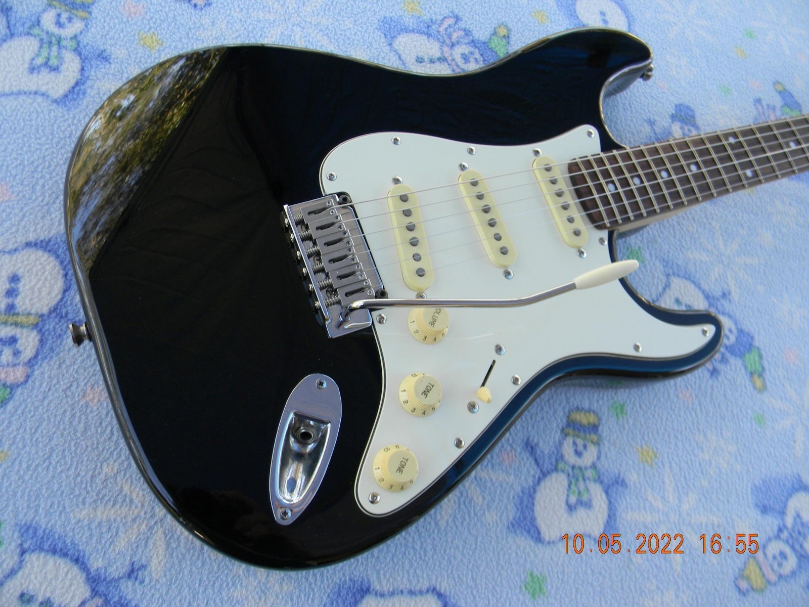 Squier Standard Series Strat , Alnico’s, Custom Wiring, Capacitor Upgrade, Nice