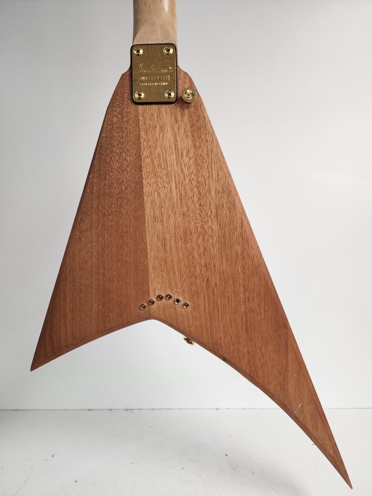Jackson JS Series Rhoads JS32T FSR Flying V, Natural Oil Electric Gu (P24033528)